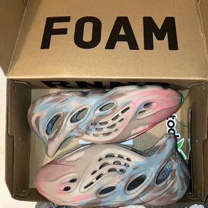 Yeezy foam runner sand gray
